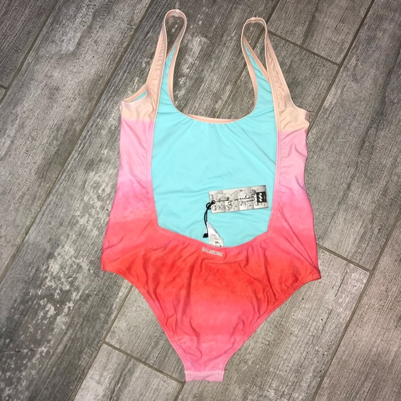 🔥🔥BILLABONG - ONE PIECE SWIMSUIT🔥🔥 - Picture 4 of 5
